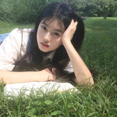 帐棚顶上的马戏团艺人